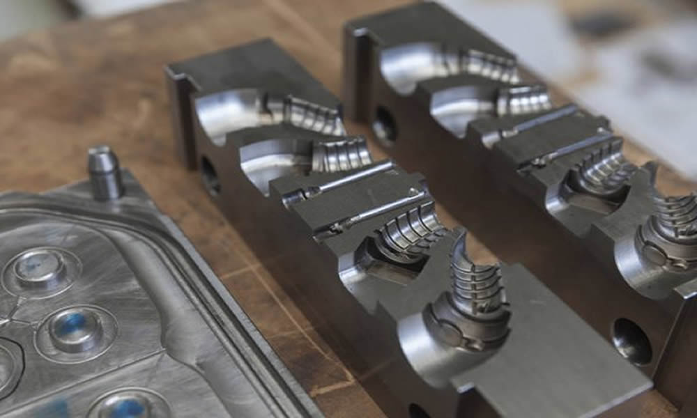 Talleres Mecánicos, Moldeo, Troquelado